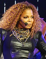 Janet Jackson đang biểu diễn