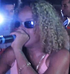 Dricka performing in May 2020