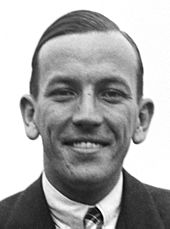 Noel Coward, whose singing voice has been described as "a distinctive baritenor" Noel Coward 01.jpg