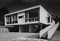 Rose Seidler House i Sydney (1948–1950) av Harry Seidler.