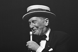 Afscheidsvoorstelling van Maurice Chevalier in het Concertgebouw, tijdens optred, Bestanddeelnr 921-0621.jpg