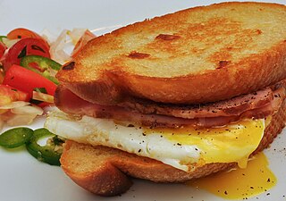 <span class="mw-page-title-main">Breakfast sandwich</span> Sandwich with breakfast foods