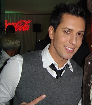 <span class="mw-page-title-main">David Hernandez (singer)</span> American singer