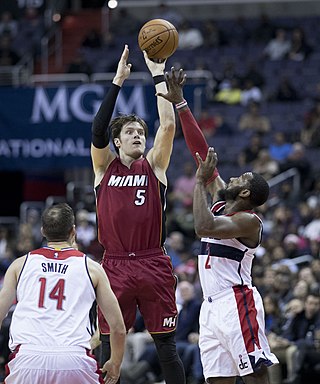 <span class="mw-page-title-main">Luke Babbitt</span> American basketball player (born 1989)