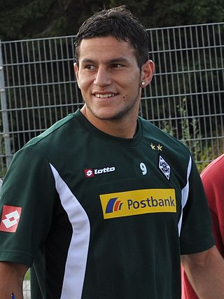 <span class="mw-page-title-main">Raúl Bobadilla</span> Paraguayan footballer (born 1987)