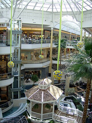 <span class="mw-page-title-main">Somerset Collection</span> Luxury shopping mall in Michigan, U.S.