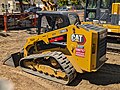 * Kandidimi A Caterpillar 279D3 compact tracked loader parked on a dirt lot at a job site in Campbell, California. --Grendelkhan 11:22, 16 September 2024 (UTC) * Nuk u miratua Disturbing object lower left. --Peulle 11:28, 16 September 2024 (UTC)