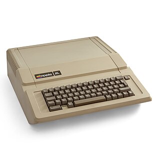 <span class="mw-page-title-main">Apple IIe</span> Third model in the Apple II series of personal computers