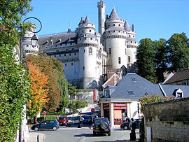 The château de Pierrefonds seen from the village