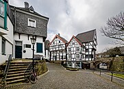 Altstadt-Ensemble am Kirchenhügel: Terstegenhaus (Heimatmuseum) mit Petrikirchenhaus