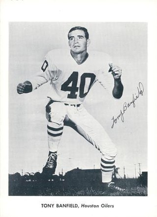 <span class="mw-page-title-main">Tony Banfield</span> American football player (born 1938)