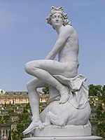 Apollon (copie), 1752, marbre, 188 x 81 x 94 cm, Potsdam, château de Sanssouci.