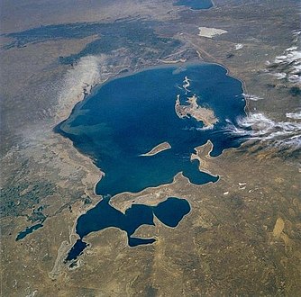 鹹海太空照圖，北方在相片下方（1985年8月）