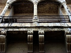 Balcon ancien à Tarse.