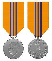 Commemoration medal for Queen Beatrix's inauguration in 1980 Inhuldigingsmedaille 1980 Nederland.jpg