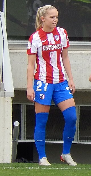 <span class="mw-page-title-main">Hanna Lundkvist</span> Swedish footballer (born 2002)