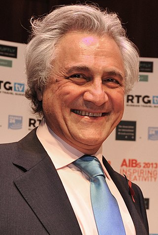 <span class="mw-page-title-main">John Suchet</span> British news presenter