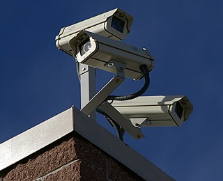 <span class="mw-page-title-main">Closed-circuit television</span> Use of video cameras to transmit a signal to a specific place on a limited set of monitors