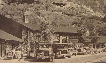 Tour buses in front of Zion Lodge