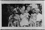 Thumbnail for File:Eleanor Roosevelt with Sistie Dall and Roosevelt grandchildren in Hyde Park, New York - NARA - 196027.jpg