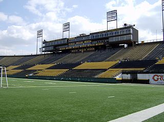 <span class="mw-page-title-main">Ivor Wynne Stadium</span> Demolished Canadian football stadium in Hamilton, Ontario