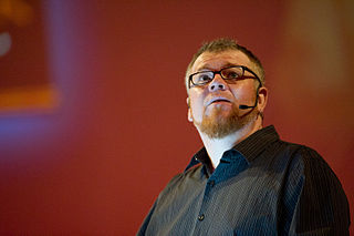 <span class="mw-page-title-main">Daniel Loxton</span> Canadian writer (born 1975)