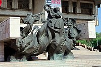 Sculpture in front of the opera house