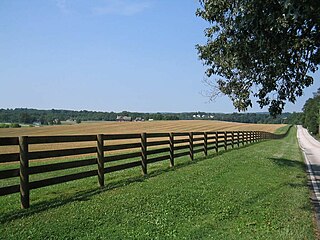 <span class="mw-page-title-main">Fence</span> Freestanding structure preventing movement across a boundary