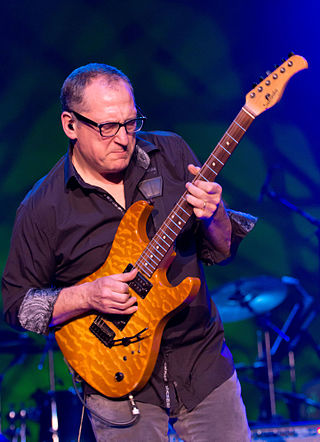 <span class="mw-page-title-main">Chuck Loeb</span> American jazz guitarist