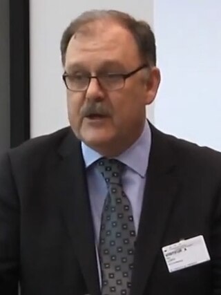 <span class="mw-page-title-main">Elfyn Llwyd</span> Welsh barrister and politician (born 1951)