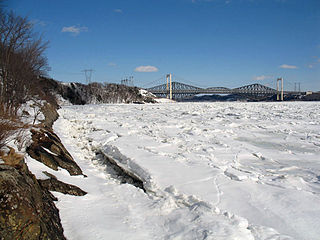 Le Saint-Laurent aux ponts de Québec