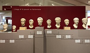 다음의 한 부분임: Ancient Roman sculptures in Musée Saint-Raymond found in Béziers 