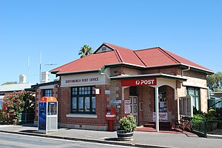 <span class="mw-page-title-main">Post office</span> Customer service facility of a postal system