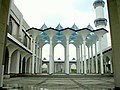 Pada lorong (tingkat satu) masjid.