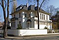 Villa mit Einfriedung