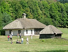 Хата з села Бзів Баришівського району Київської області Пирогів.jpg