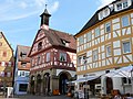 Frontansicht am Marktplatz von Westen