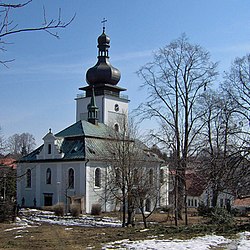 Pohled na kostel od jihozápadu