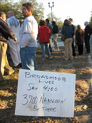 <span class="mw-page-title-main">Broadmoor, New Orleans</span> New Orleans Neighborhood in Louisiana, United States