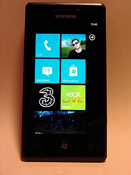 Samsung Omnia 7 met Windows Phone 7