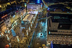 Vy över Ban Jelačićs torg.