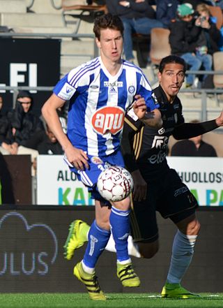 <span class="mw-page-title-main">Aapo Halme</span> Finnish footballer (born 1998)