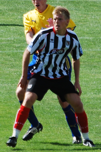 Connell playing for Grimsby Town in 2010 Alan Connell 1.png