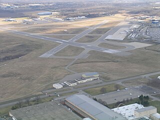 <span class="mw-page-title-main">Kalamazoo/Battle Creek International Airport</span> Airport in Michigan, US