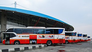 <span class="mw-page-title-main">Pulo Gebang Bus Terminal</span> Bus terminal in eastern Jakarta, Indonesia