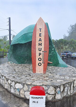 <span class="mw-page-title-main">Teahupoʻo</span> Associated commune of Taiarapu-Ouest in French Polynesia, France