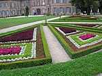 Teppichbeet vor Schloss Fantaisie, Donndorf