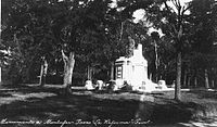 Doctor Montúfar monument celebrating his birthday centennial; built by Guatemalan sculptor Rafael Rodríguez Padilla during José María Orellana presidency. Photograph from 1925.