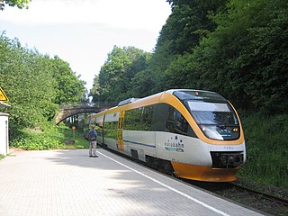 <span class="mw-page-title-main">Railcar</span> Self-propelled railway vehicle designed to transport passengers