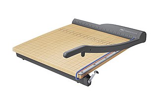 <span class="mw-page-title-main">Paper cutter</span>